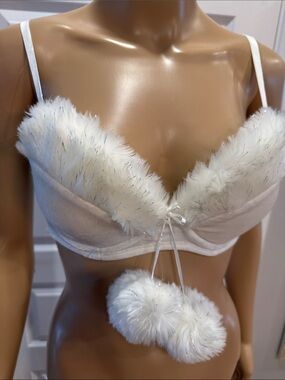 La Vie En Rose White Faux Fur Trim Push-Up Bra with Pom-Poms